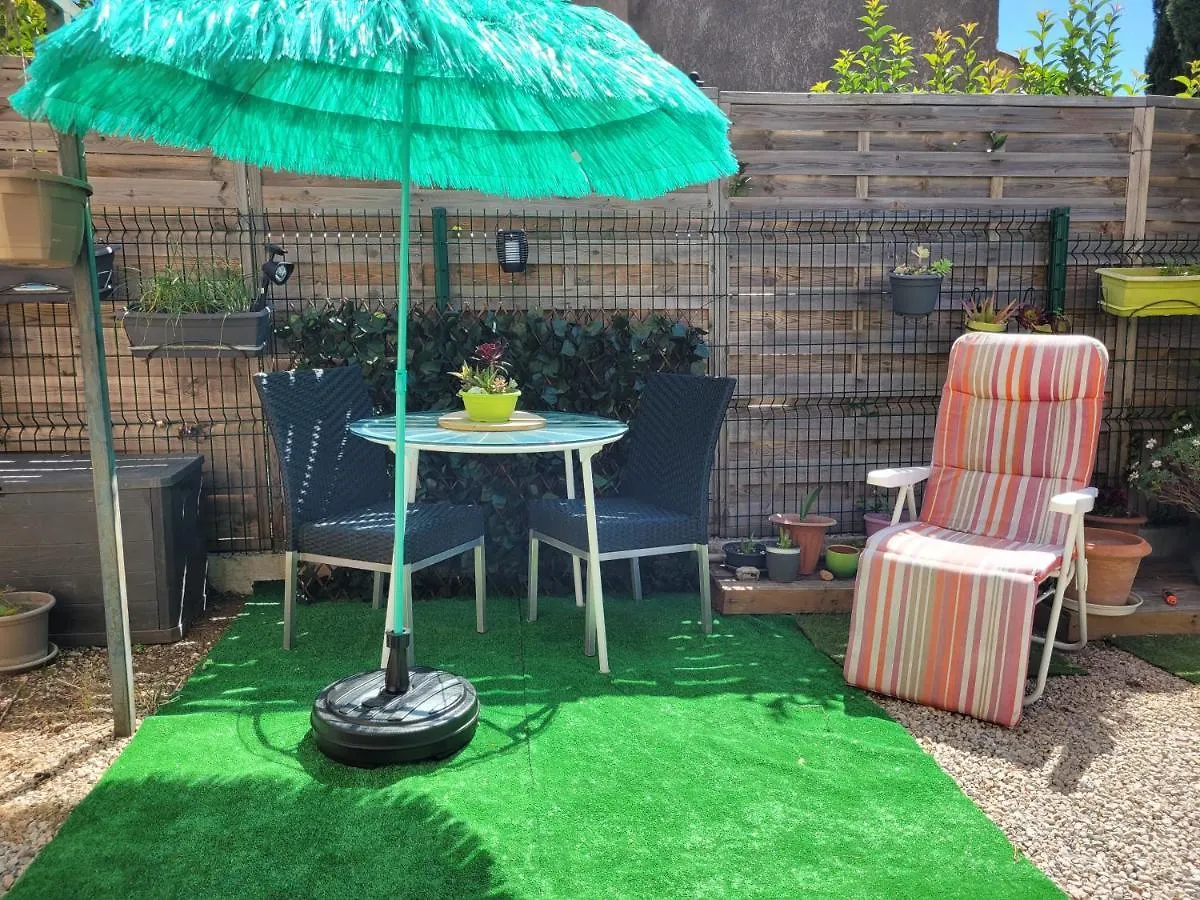 Homestay Chambre Privee Chez L'Habitant En Rez-De-Jardin Saint-Raphael  France